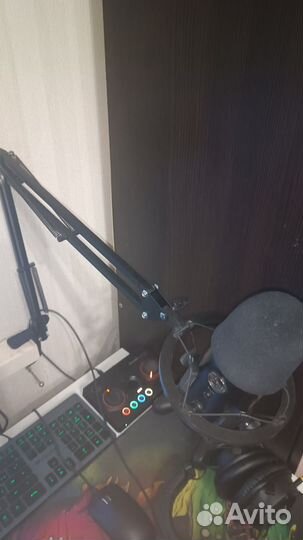 Микрофон blue yeti
