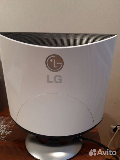 Монитор lg 19