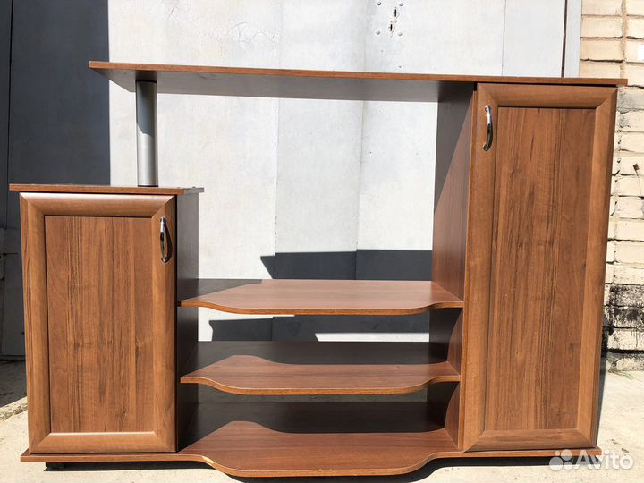 Тумба под телевизор