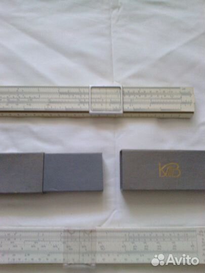 Логарифмическая линейка с футляром