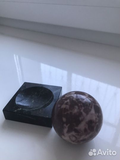 Шар из яшмы