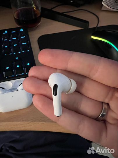 Наушник air pods pro правый