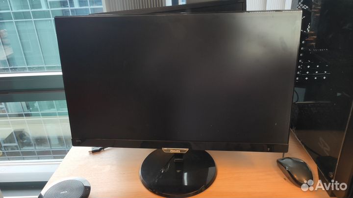 Монитор на запчасти philips 237e7q