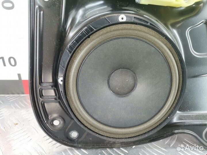 Стеклоподъемник электрический задний правый