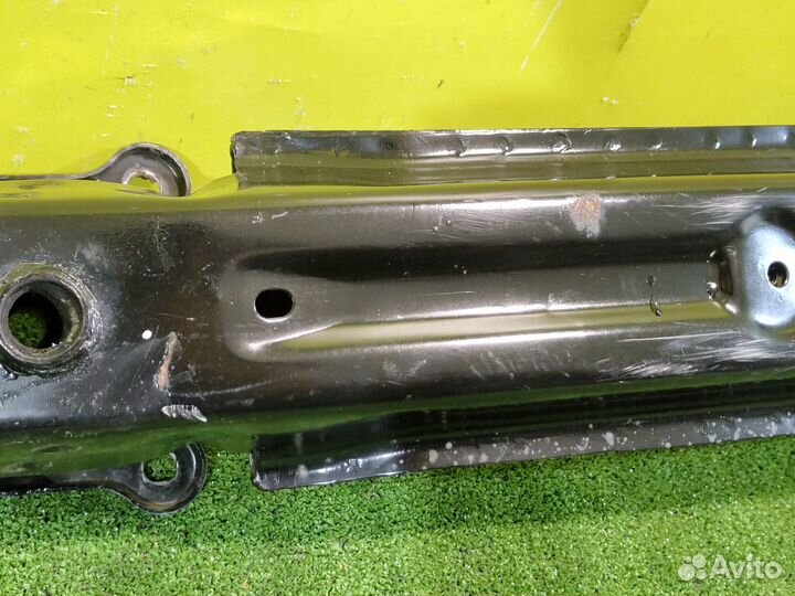 Усилитель переднего бампера LADA Vesta 2015