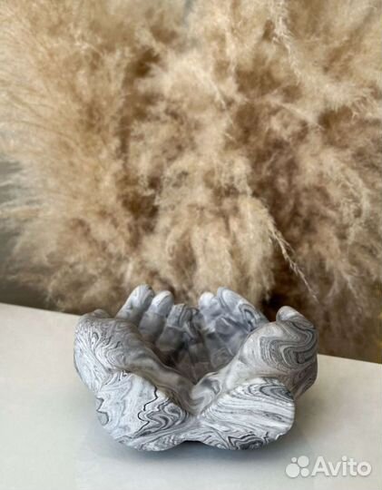 Ладони мрамор