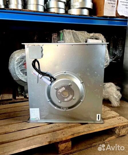 Вытяжной прямоугольный вентилятор