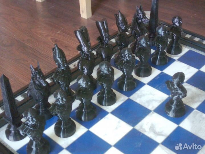 Комплект шахматных фигур (версия египед)
