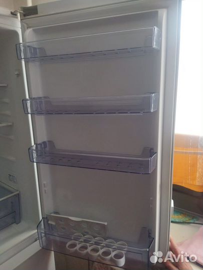 Холодильник beko