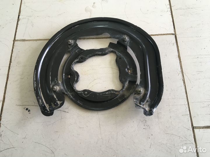 Пыльник тормозного диска задний правый Porsche