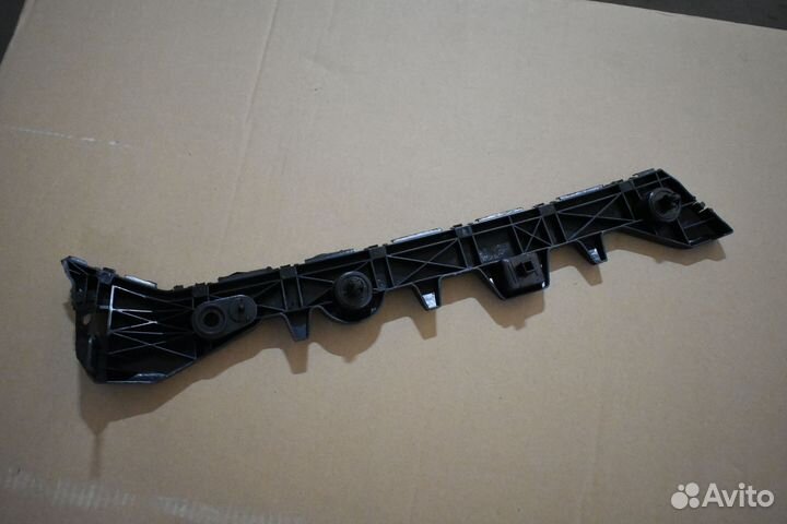 Кронштейн заднего бампера левый Mazda 6