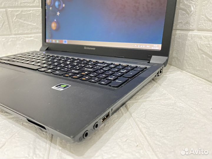 Lenovo B570e