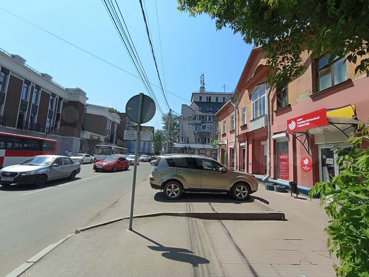 Первая линия Дзержинского, 177 м²