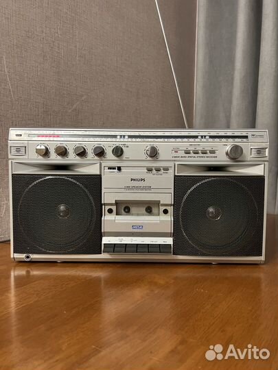 Магнитофон Philips D8523