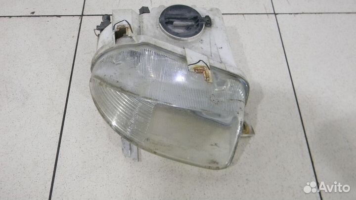 Фара противотуманная левая