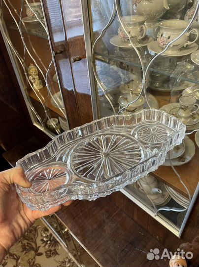 Рюмки,ваза цветстекло,блюдо хрусталь
