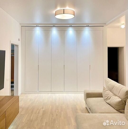 Шкаф в нишу