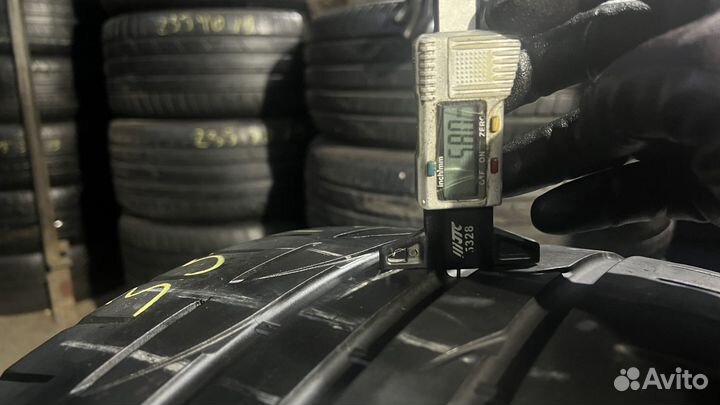 Bridgestone Potenza S001 255/35 R19 96Y