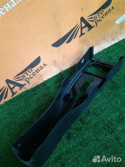 Консоль между сидений Ваз 21093 хэчбек 1 2003