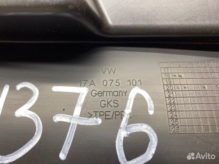 Брызговик задний правый Volkswagen Jetta 2019+