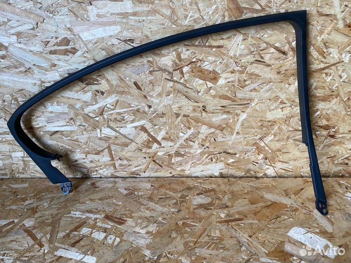 Обшивка рамки двери задней левой Toyota Avensis