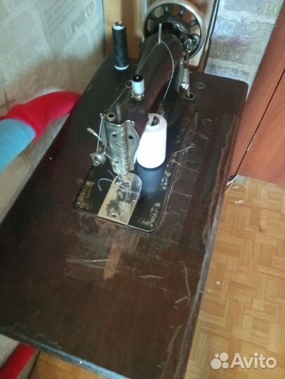 Швейная машинка Singer