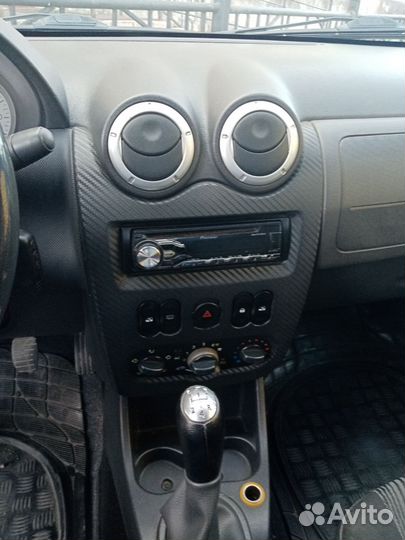 Renault Logan 1.6 МТ, 2010, битый, 184 100 км