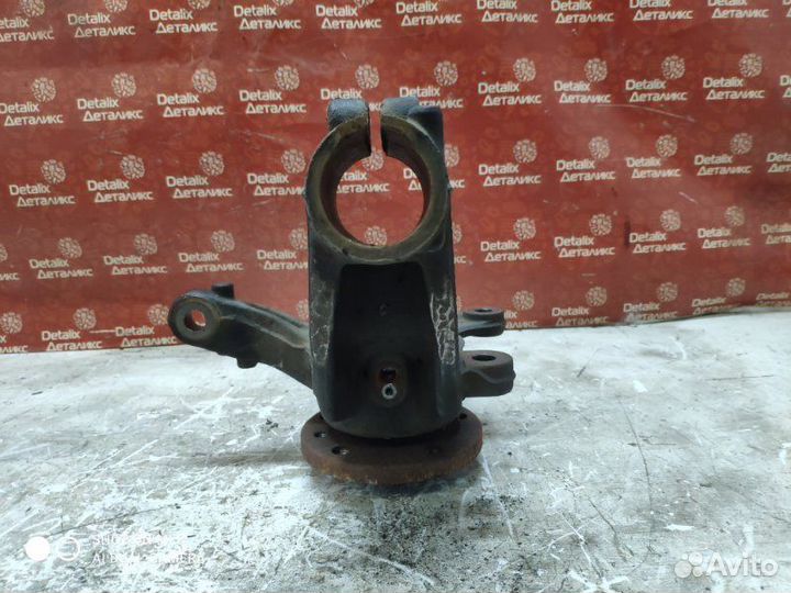 Кулак со ступицей передний правый Volvo V70 BW