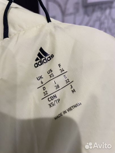 Жилет женский осенний/весенний adidas