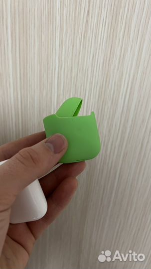 Беспроводные наушники apple airpods