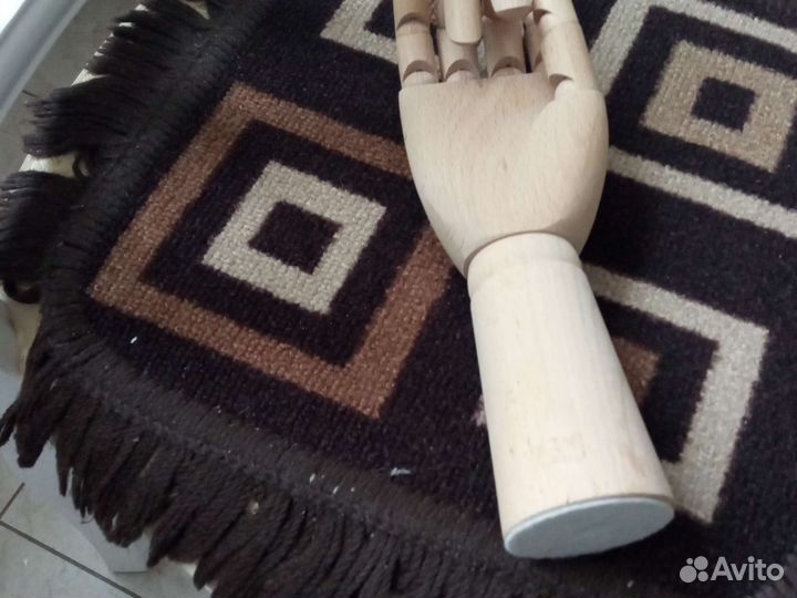 Деревянная кисть руки