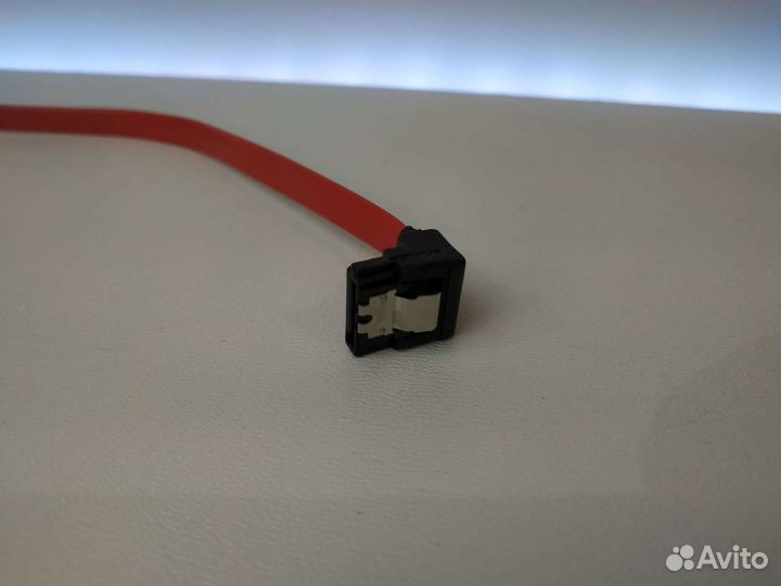 SATA 3 кабель с защёлкой, Новый