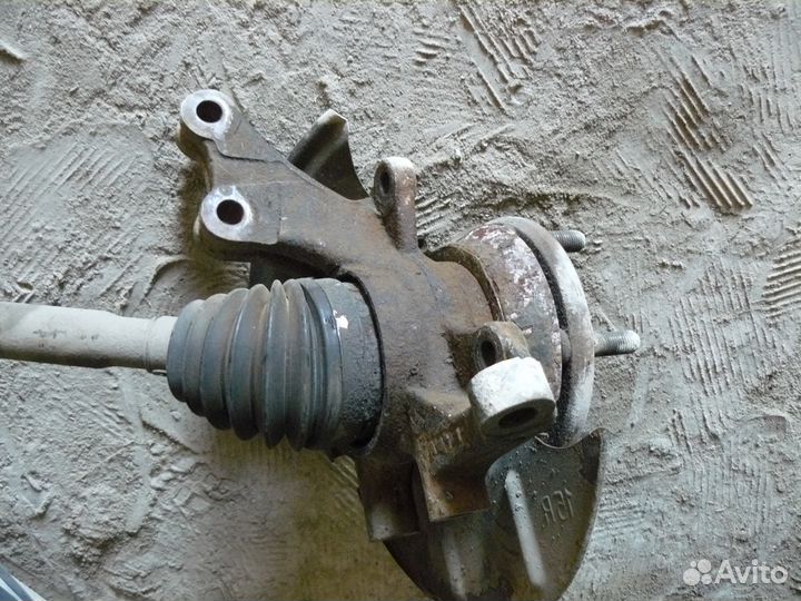 Кулак поворотный правый Киа Церато Kia Cerato 2011