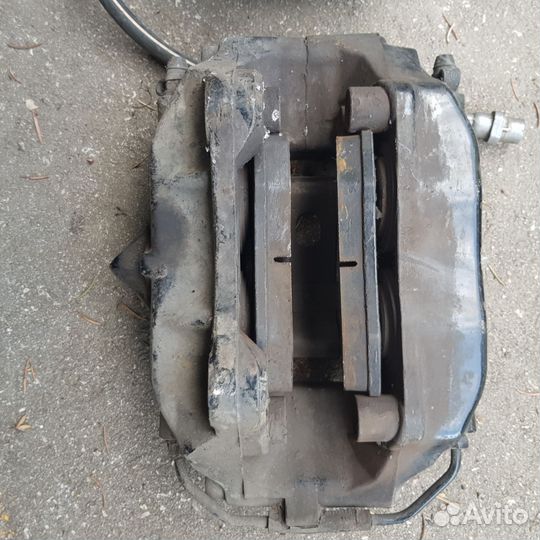 Полный комплект Суппортов bmw e38 728 brembo