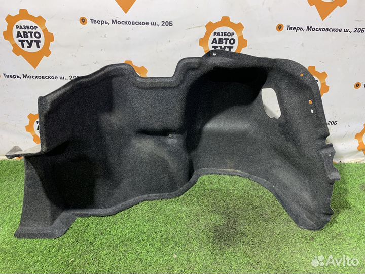 Обшивка багажника задняя правая Toyota Camry xv50