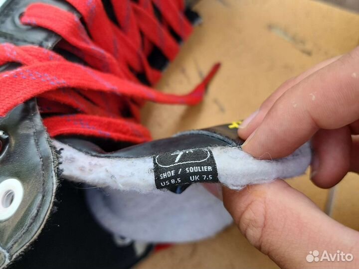 Хоккейные коньки bauer