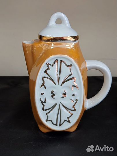 Кофейник фарфоровый перламутровый 18 см