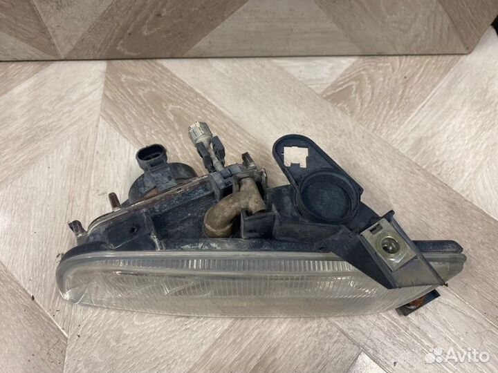 Фара противотуманная передняя правая Saab 9-5