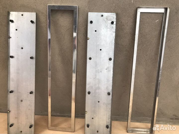 Панель крепления номерного знака