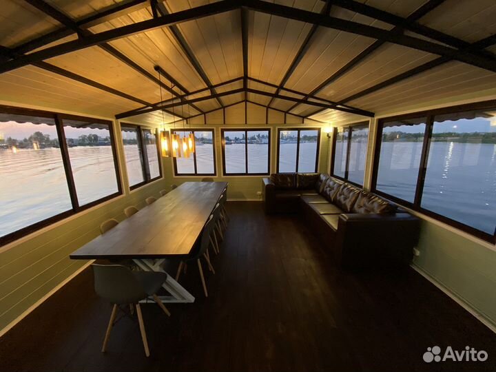 Баня на воде с банкетным залом на 12 человек