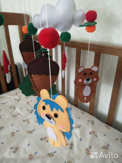 Мобиль для детской кроватки