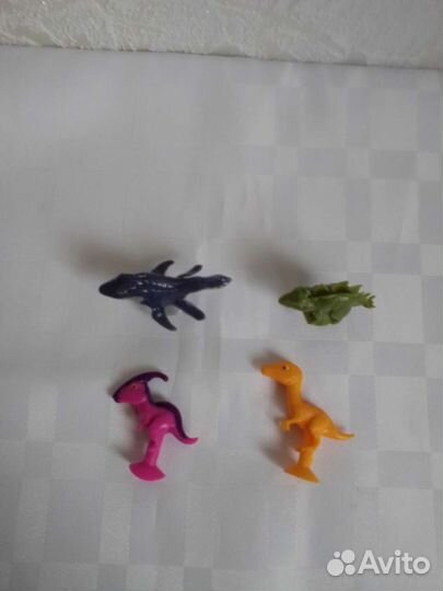 Завры 1 - 4 шт.; Завры 2 - 14шт., Скрепыши - 2шт