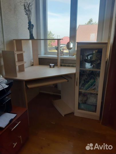 Компьютерный стол