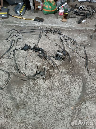 Клапан гидроподвески Mercedes W221