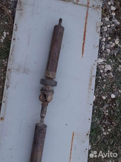 Карданный вал на ниву