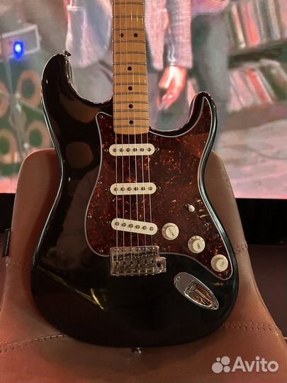 Fender stratocaster (s-s-s, mex, 2010)