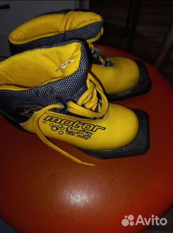 Лыжные ботинки