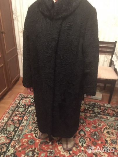 Шуба каракулевая бу