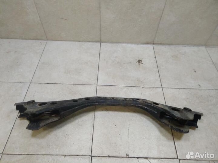 Балка передняя поперечная Toyota Land Cruiser J100