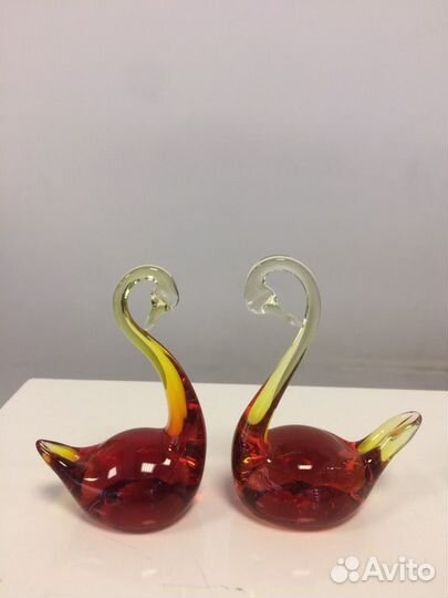 Статуэтка лебедь